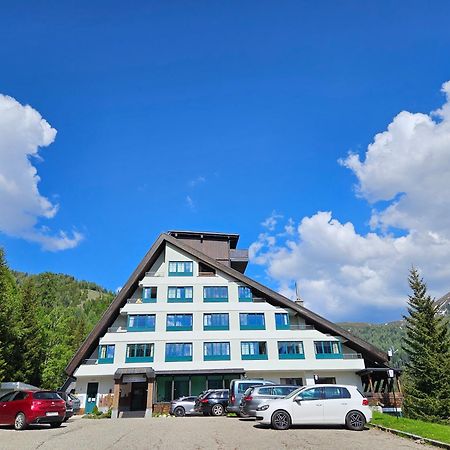 Kinder- Und Familienhotel Nockalm インナークレームス エクステリア 写真