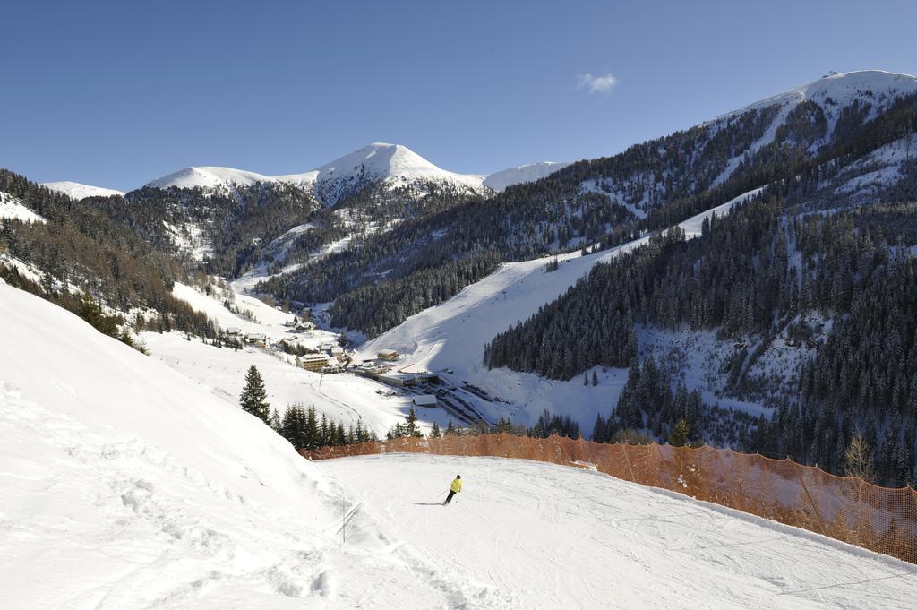 Kinder- Und Familienhotel Nockalm インナークレームス エクステリア 写真