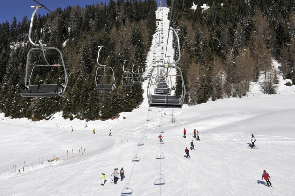 Kinder- Und Familienhotel Nockalm インナークレームス エクステリア 写真