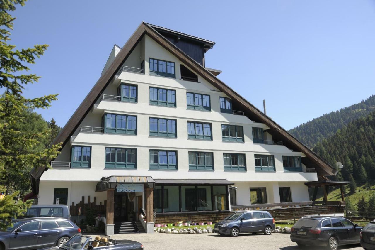 Kinder- Und Familienhotel Nockalm インナークレームス エクステリア 写真
