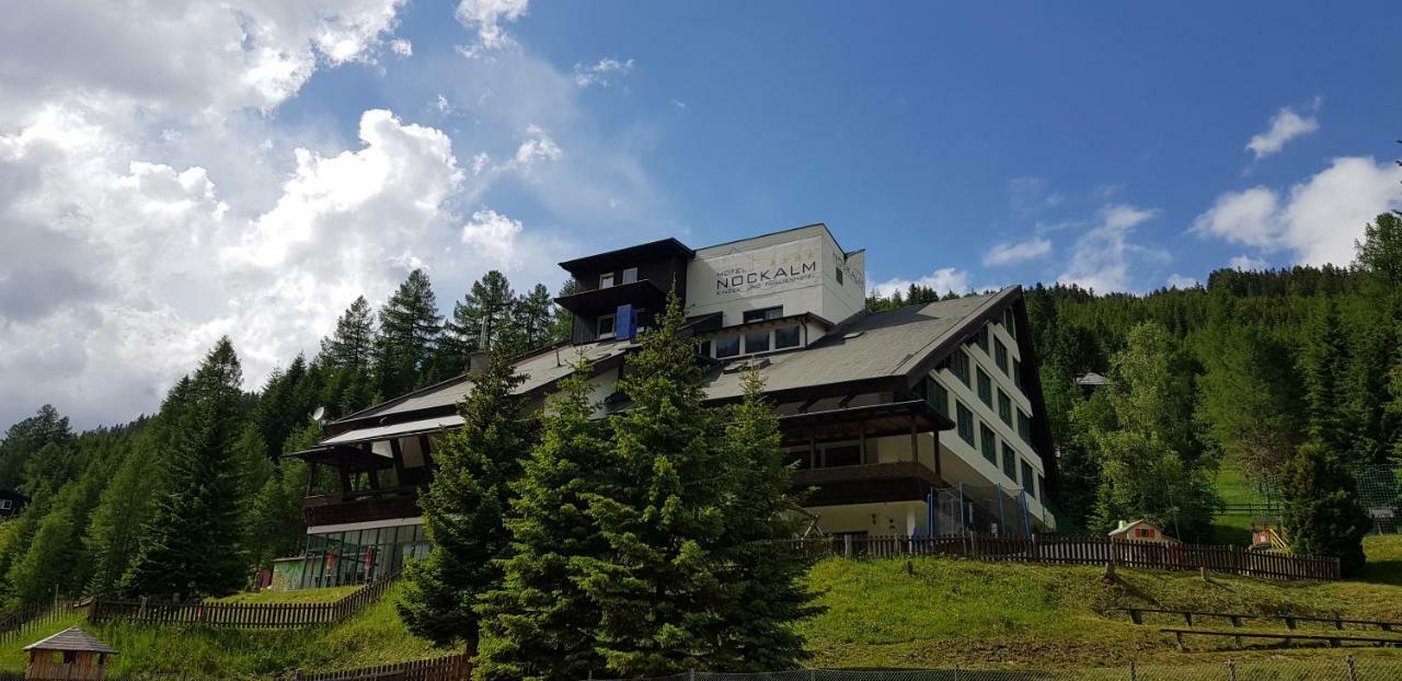 Kinder- Und Familienhotel Nockalm インナークレームス エクステリア 写真